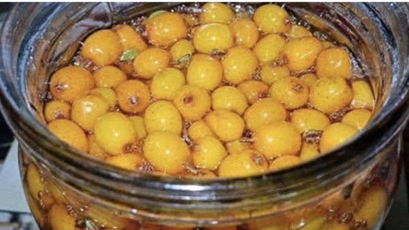 Cine se imprieteneste cu catina toamna, uita de boli toata iarna! Iata cum se prepara acest elixir