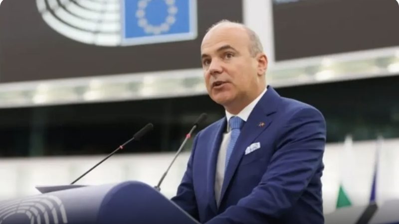 Rareș Bogdan le cere liberalilor să se rupă de Bolojan: „Să îl împingă pe scări, să-l scoată din Palatul Victoria și din conducerea PNL. Este un pericol pentru România”